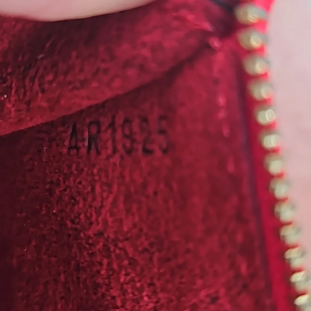 Louis Vuitton Epi Pouch - Picture 12 of 16